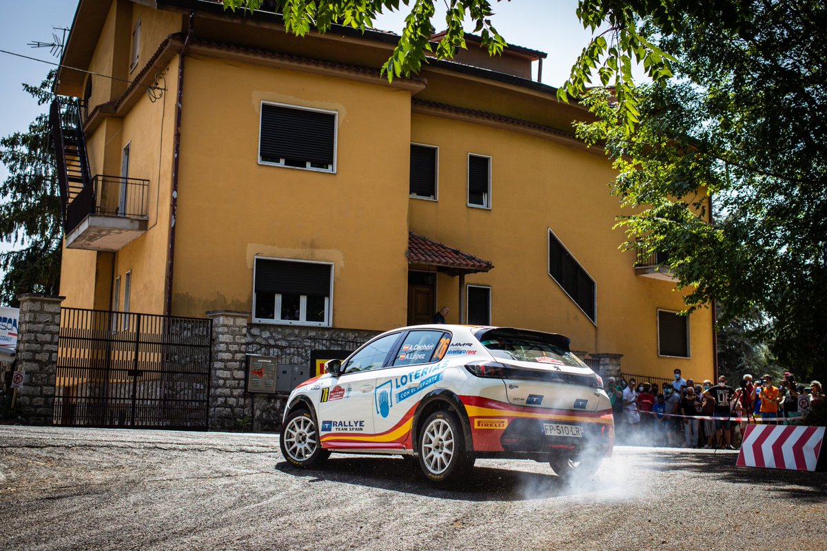 Churimotorsport's tweet photo. En el #ERC2 doblete par el equipo Suzuki con victoria de Javier Pardo y Adrián Pérez. En el #ERC3 victoria para @BassasPep y Axel Coronado y en el #ERC3Junior segundo puesto de Alejandro Cachón y @jandrinlopez a tan solo una décima de la victoria 😱 #FIERC https://t.co/s9WO38OqQ2