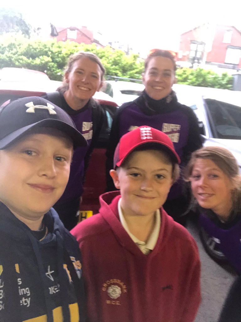 The game felt to me like an exhibition rather than the pinnacle of the short game, but my 12 year old probably preferred the women’s game (as we won), managed to get a selfie with some of the players &amp; asked to practice on a Sunday night instead of the Xbox #TheHundred 🏏