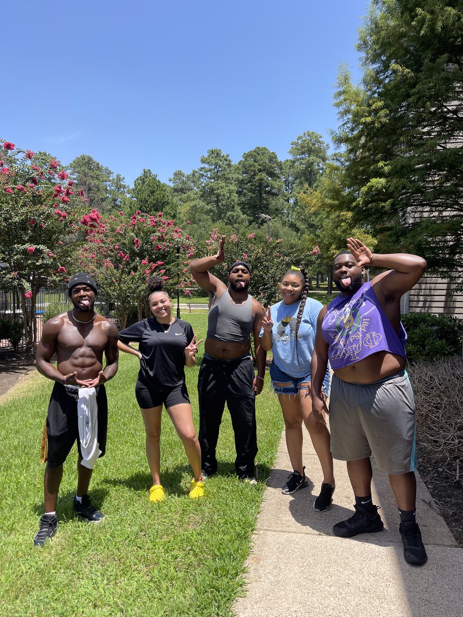 SHSUQues's tweet photo. #SHSU🐶

Goodbye Gateway!🏌🏾‍♂️

Check out that Before and After pic🤯 In an out in under an hour. You know how we Muving. 

@theylovedaawn from YnT

#EtaMuMovers
#YoMamaFavoriteFrat
#WeLoveService 

Make sure to hit up your fav Que to help you with all your Muving needs! https://t.co/xL4SYOQ37C