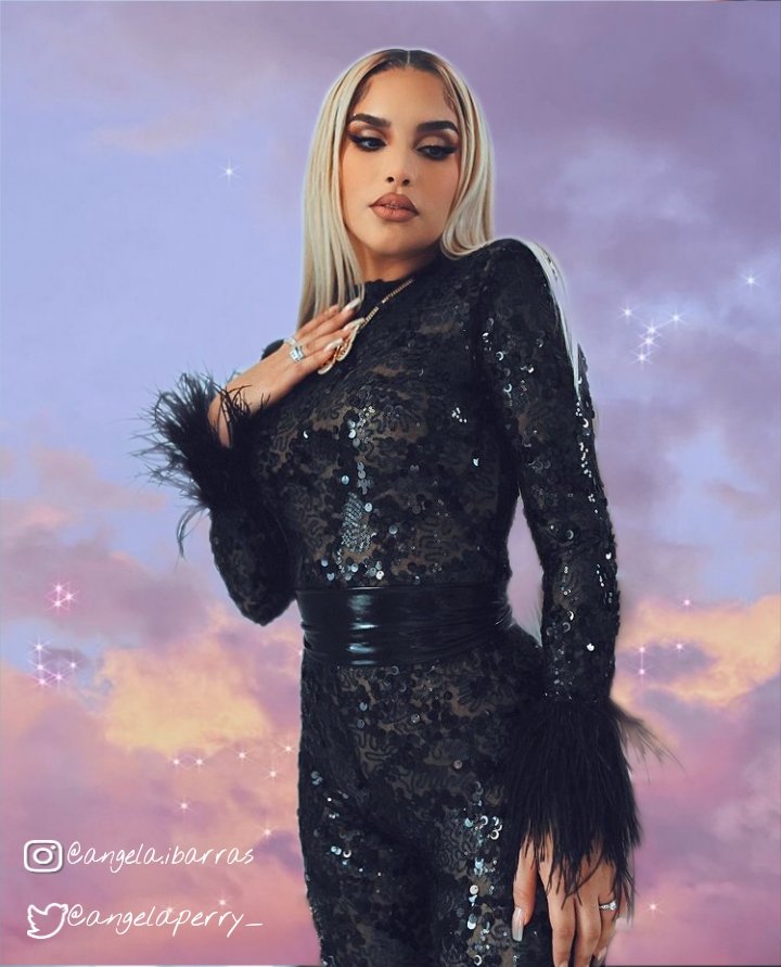 AngelaPerry_'s tweet image. Ok pero vean lo perfecta que es Kim🤍😍😍
#FuerzaKim #kimberlyloaiza