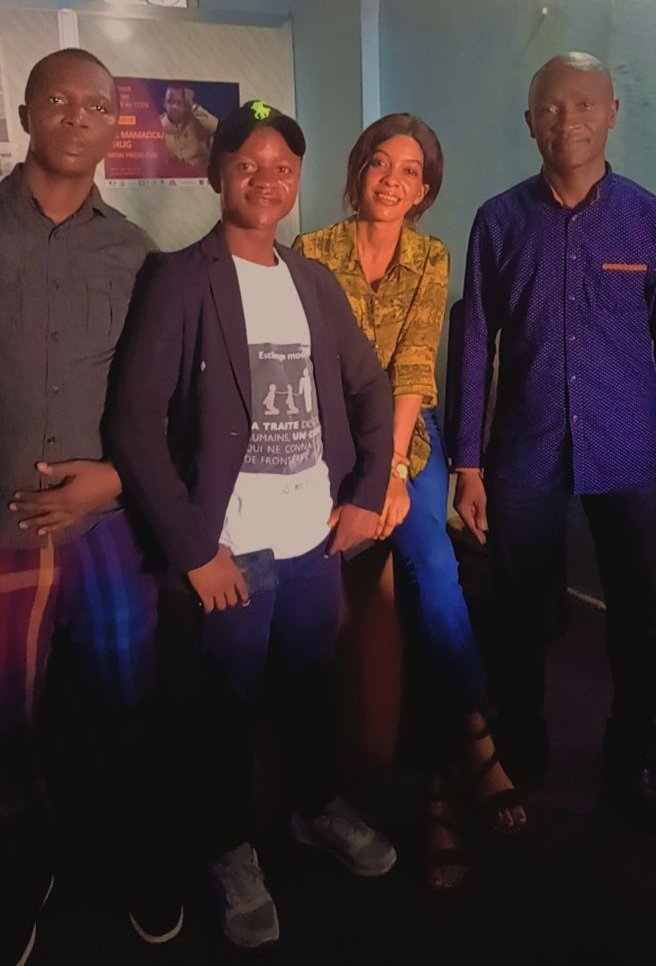 JosephKADOUNO2's tweet photo. Ce dimanche, j'étais sur City FM (88.1) dans l'émission City Sport. Studio partagé avec Djenabou BAH et M. Kanta (manager du Syli Cadet) avec une animation de Mamadou Djongassi DIALLO. -difficile participation de la Guinée aux JO - mon article (à lire sur https://t.co/FHO8BKyFs8) https://t.co/BYNVFlUg4P