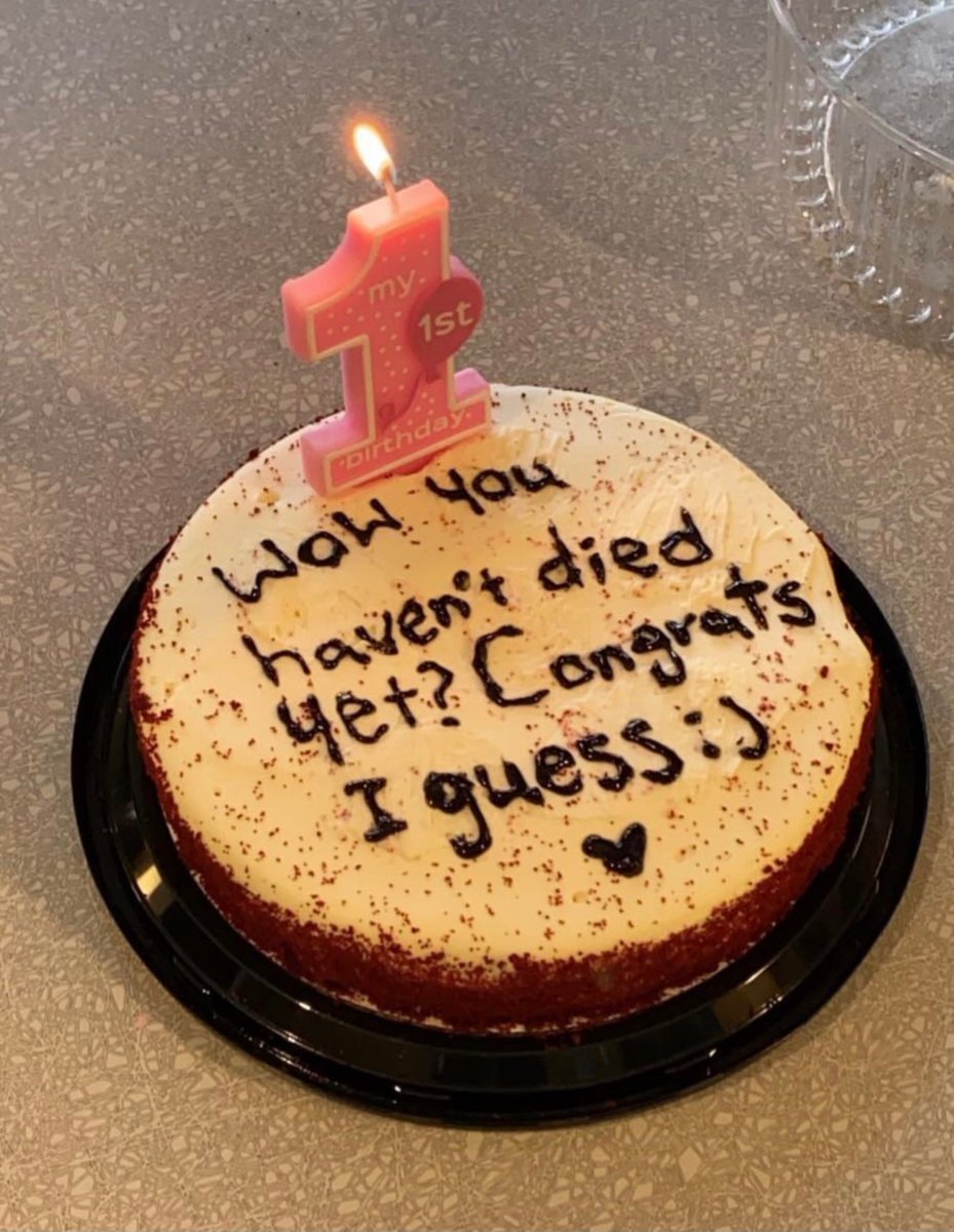 cakes with threatening auras (@threateningcake) on Twitter photo 