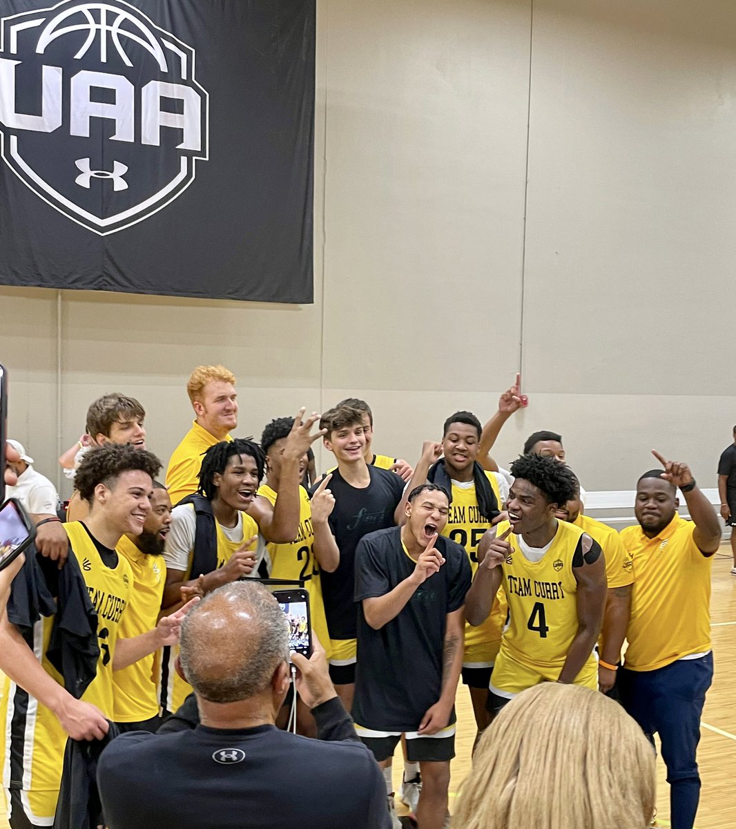 brendanwinters's tweet photo. The champs are here!! 🏆 Congrats to our 16U @TeamCurry Boys winning the @UAassociation in year 1! ⚫️🟡 Amazing job @CoachJonesMPB and Team! ✊@StephenCurry30 @Sim_Frazier https://t.co/AZc4ZNtF4k