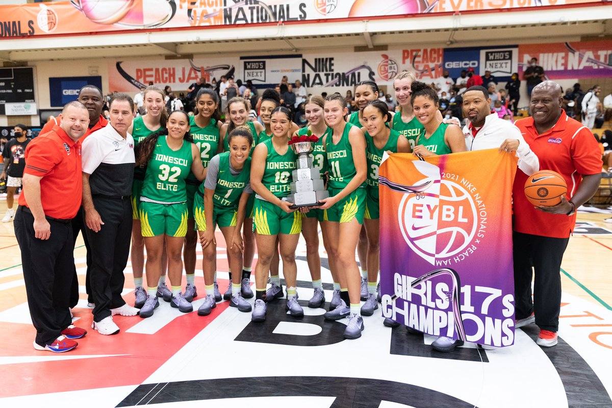 Congratulations to our 17U Champions <a href="/CalStars/">CalStars</a>. 🏆 #NikeNationals