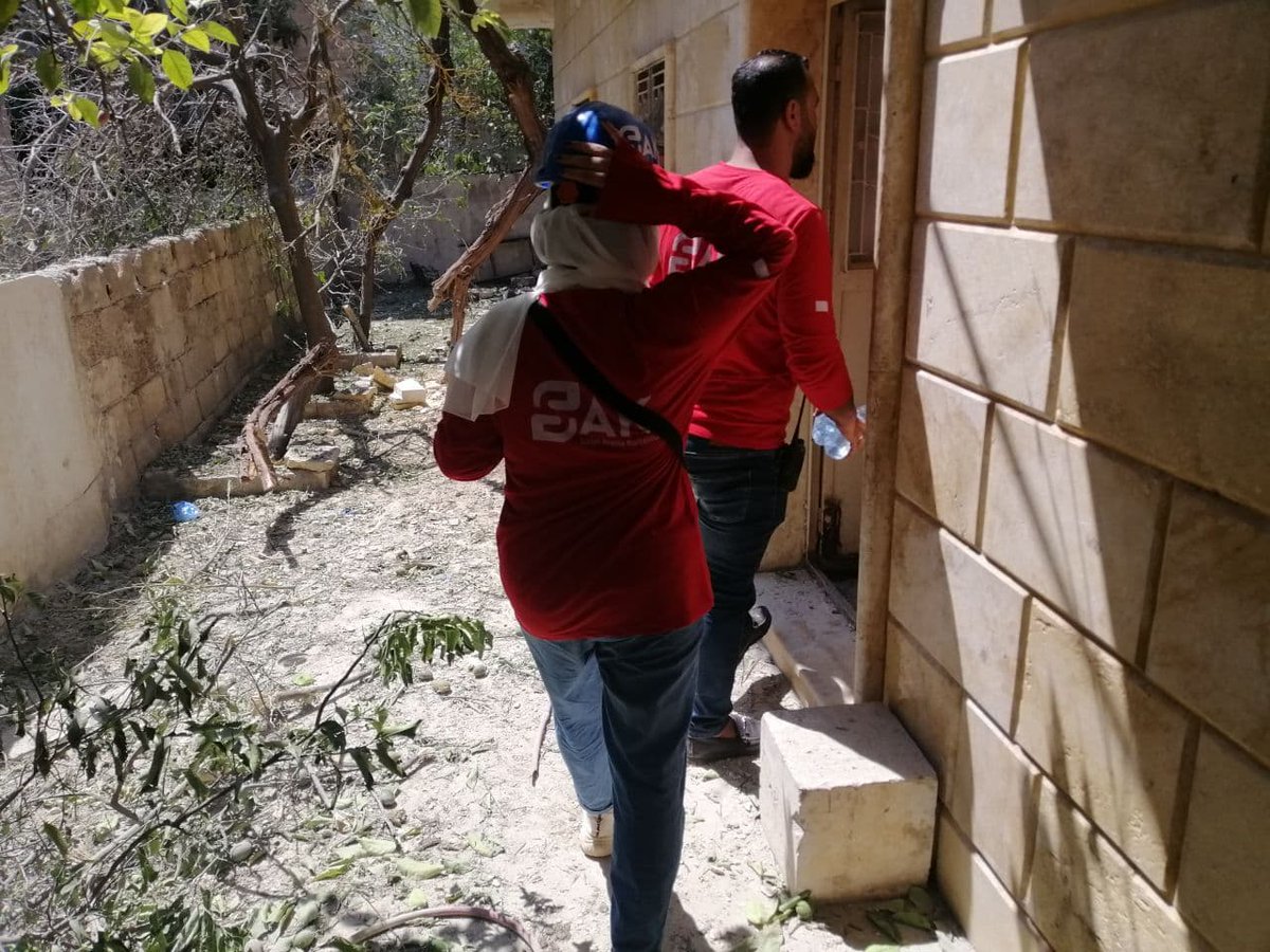 firatdernegi's tweet photo. قام #فريق_سوريا_للبحث_والإنقاذ بتفقد المدنيين والمضررين من القصف الهمجي الذي طال مدينة #عفرين ومساعدة الاهلي في عملية الأخلاء وتفقد منازلهم وتفقد المنازل القريبة من الحدث خوفا من اي سقوط مفاجئ ناتج عن #التفجير #سوريا 
#SAK #SuriyeAramaKurtarma 
#Suriye #syriasearchandrescue https://t.co/49ipNHUetI