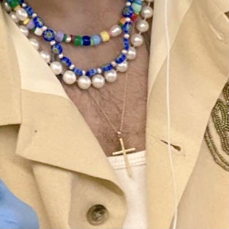 fairysunshineee's tweet photo. harry styles details https://t.co/fwiO6DKKN3