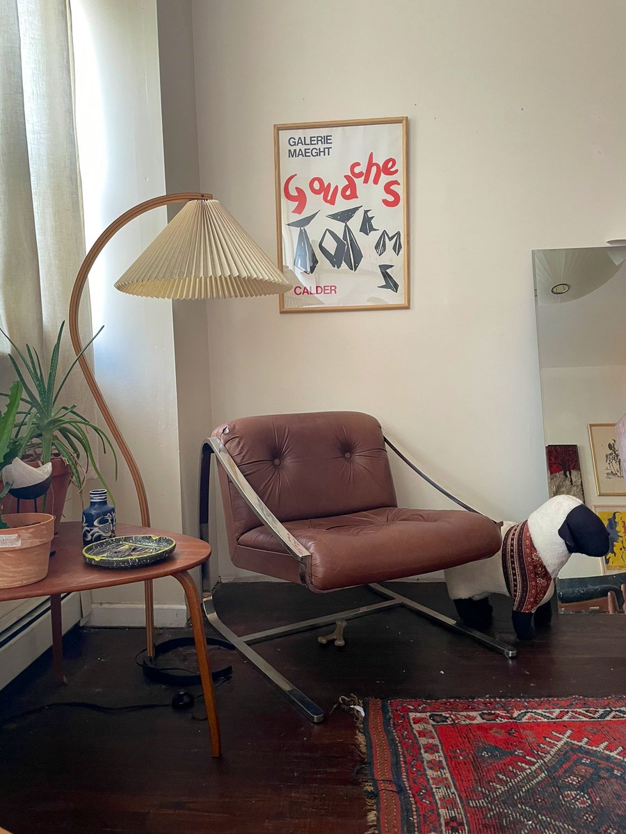 seanieviola's tweet photo. Haven’t posted my room in awhile. https://t.co/Vn3Q1jUSwR
