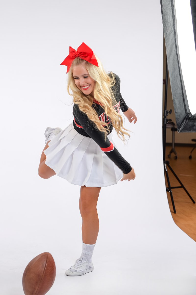 PGpictures78's tweet image. Look out this season @CHPantherCheer seniors and the squad are pump up this year performance. HERE IS COMES THE BOOM!! My cheer shoots are not standard boring HS photoshoot. I guess you&apos;re going to find out yourself. patrickgreenpictures.net