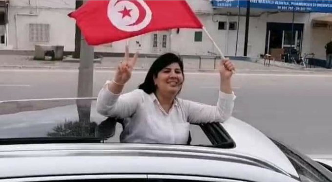 ليس كل انتصار قد يفعل الرجال فهناك نساء صبرهم كصبر الجبال  لا يهابون القتال 
#عبير_موسي تنتصر