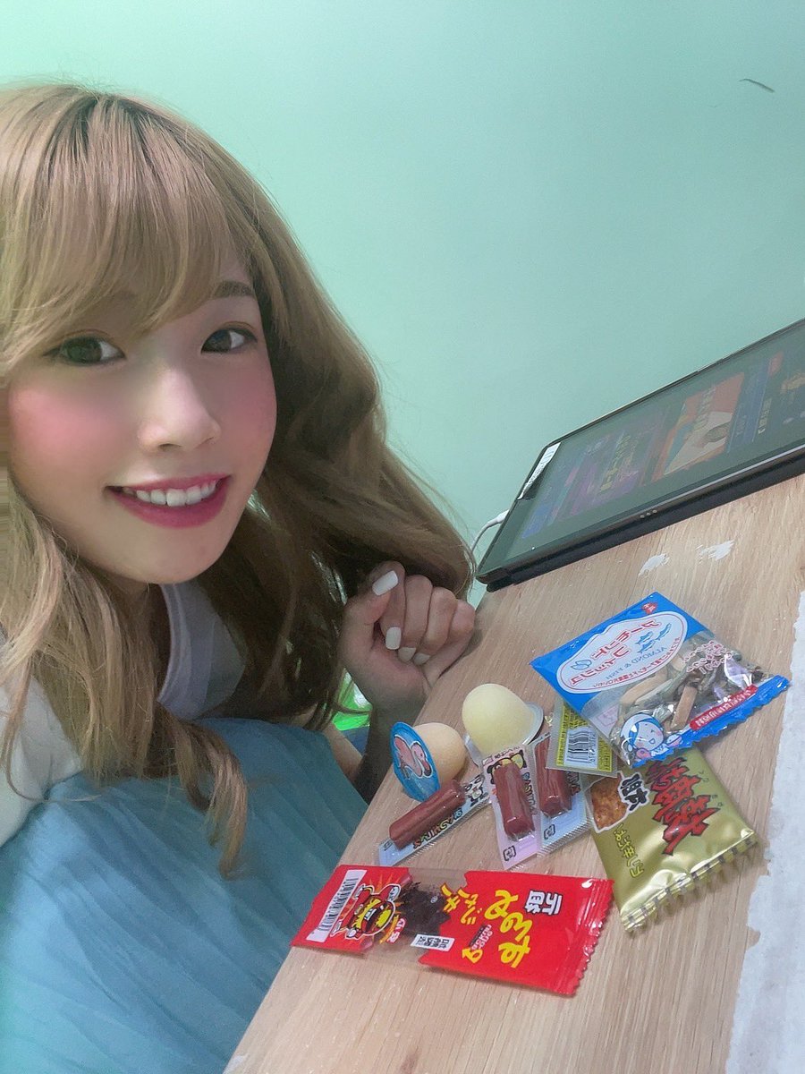 XxHlm's tweet photo. #TIPSTAR はじまりまーす💗
お菓子食べてかんばるぞ😎😎😎 https://t.co/N0jUT5O0Qd