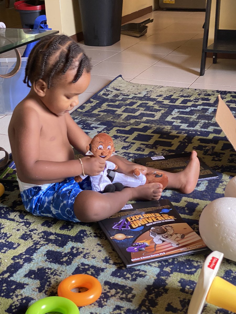 DrHexplores's tweet photo. Well now I think he likes me more than the books. Do you have yours?? Book #3 is headed to the shelves soon!! https://t.co/Gt5nIsoBgZ