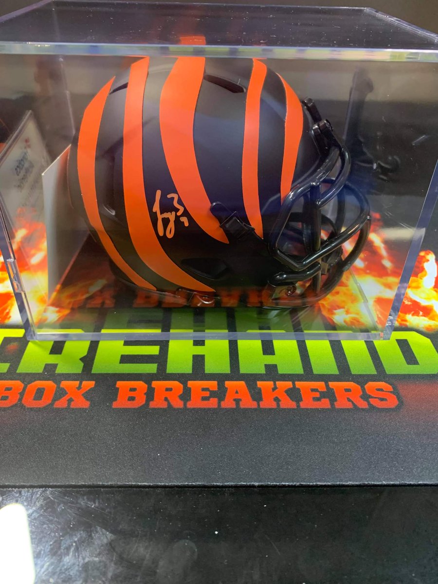 FirehandsB's tweet image. Joe freakin Burrow Eclipse Mini Helmet Auto

#nfl #nflfootball #football #memorbilia #cincinnati #bengals
