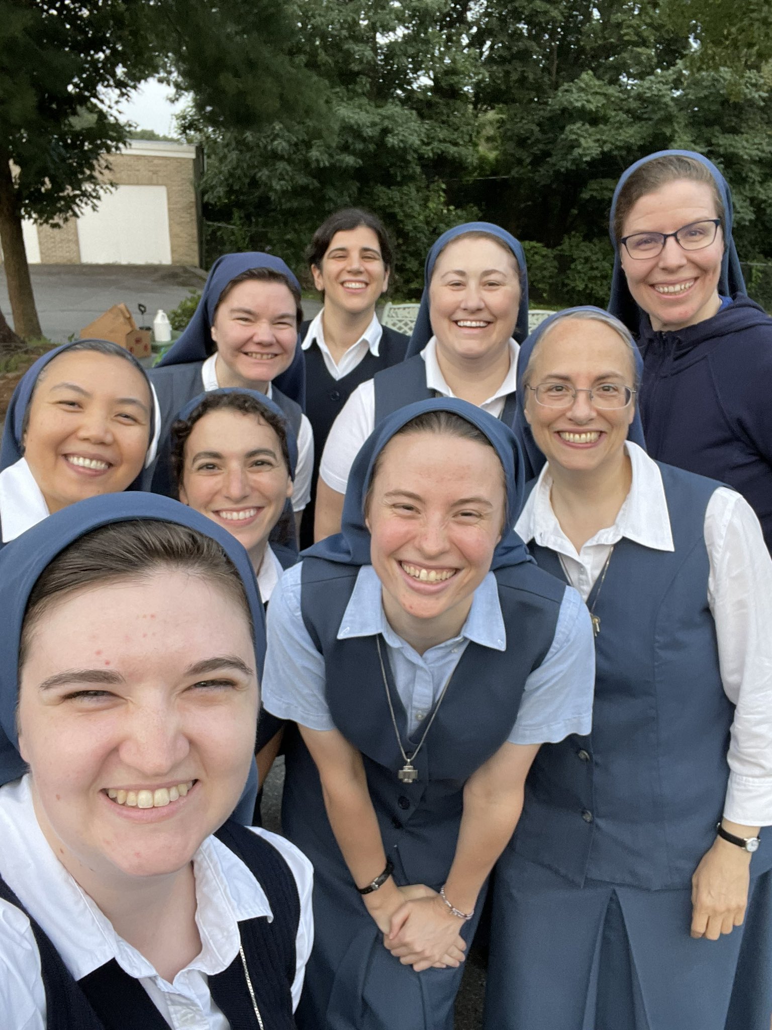 Sister Bethany, fsp na Twitterze: „Friends, rejoice with me! I have two  newly professed little Sisters!!! Sr. Orianne Pietra René and Sr. Allison  Regina (@sister_allison). This weekend has been a beautiful whirlwind