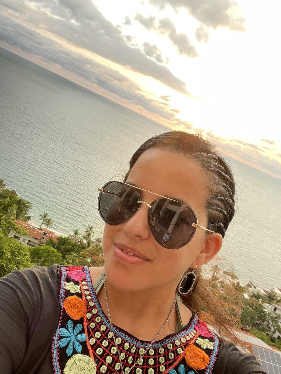 MrsReyes3rd's tweet photo. Taking in the beautiful sunset from the Pacific. #beautiful #heavenly #PuertoVallarta #sunsets #cablebingo #summertime @NISDCable https://t.co/mXeOADNbef