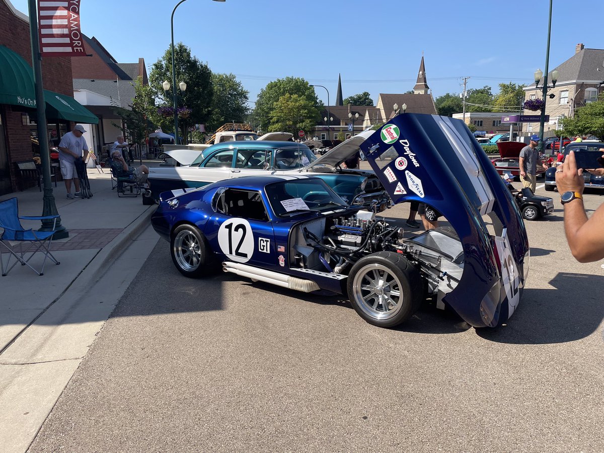 express_main's tweet image. Great time in Sycamore today! Car Show Sunday!