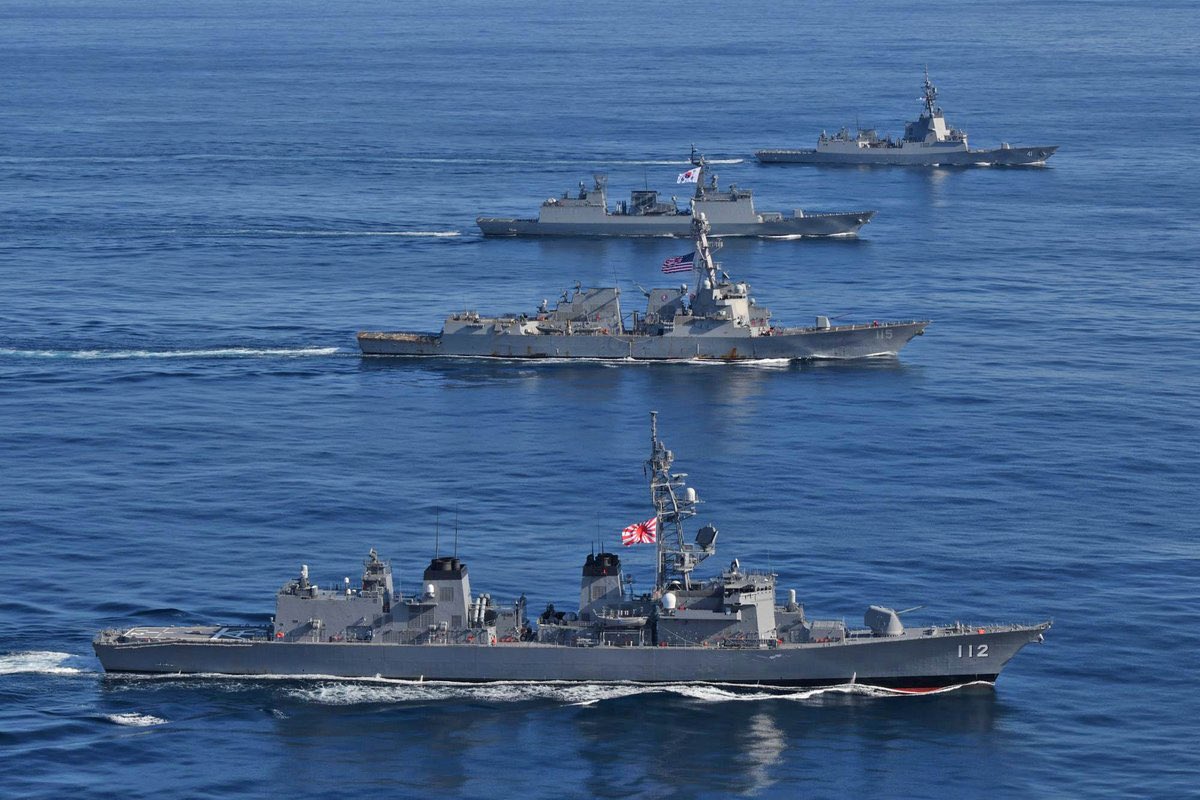 ModJapan_en's tweet photo. #JMSDF #JSMAKINAMI joined🇯🇵🇺🇸🇦🇺🇰🇷multilateral exercise #PACVAN21 in the waters and airspace around Sydney🇦🇺from July 5 to 10, and confirmed enhanced collaboration among @USNavy, @Australian_Navy and @ROK_Navy. The training intended to uphold and reinforce #FreeAndOpenIndoPacific. https://t.co/aBnma0nPlv