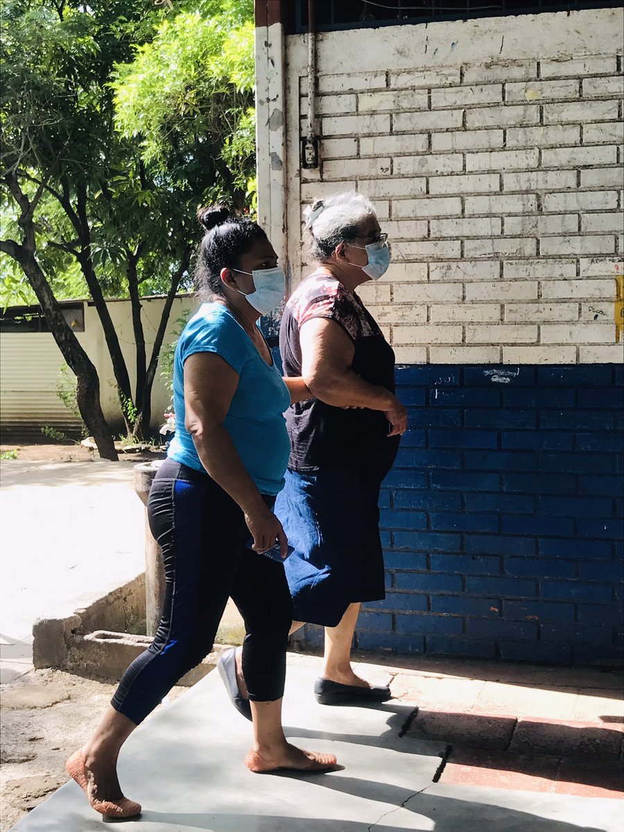Ut5Unidos's tweet photo. La ciudadanía se sigue verificando en el Colegio Las Americas #24Y25VERIFICANDONOSGANAMOSTODOS https://t.co/g0oEATwApq