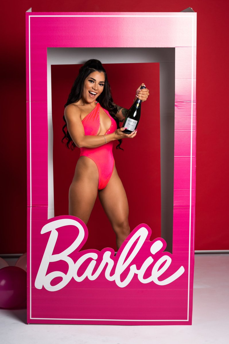asap_jackkkk's tweet photo. Your bitch wanna party with Barbie 🤍 https://t.co/wKOd9z7TyP
