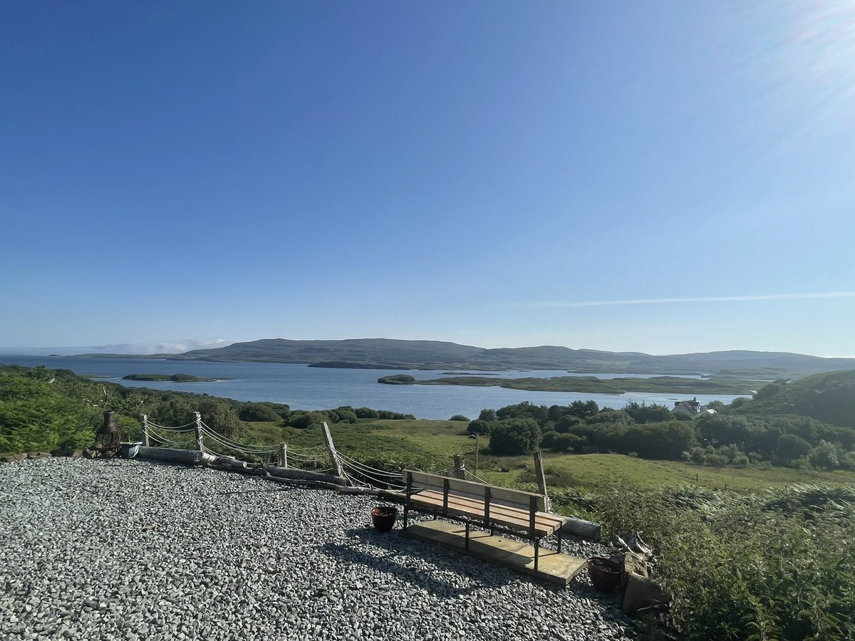 jasonlong99's tweet photo. Spent last few days in Skye. Very different as was first time visiting in 30 years not going on a @EMRSscotland helicopter and leaving with a patient. What a magical place with scenery just stunning. And is there a better road journey than Glasgow to Skye? #skye #threechimneys https://t.co/Dk5PTjuLdn