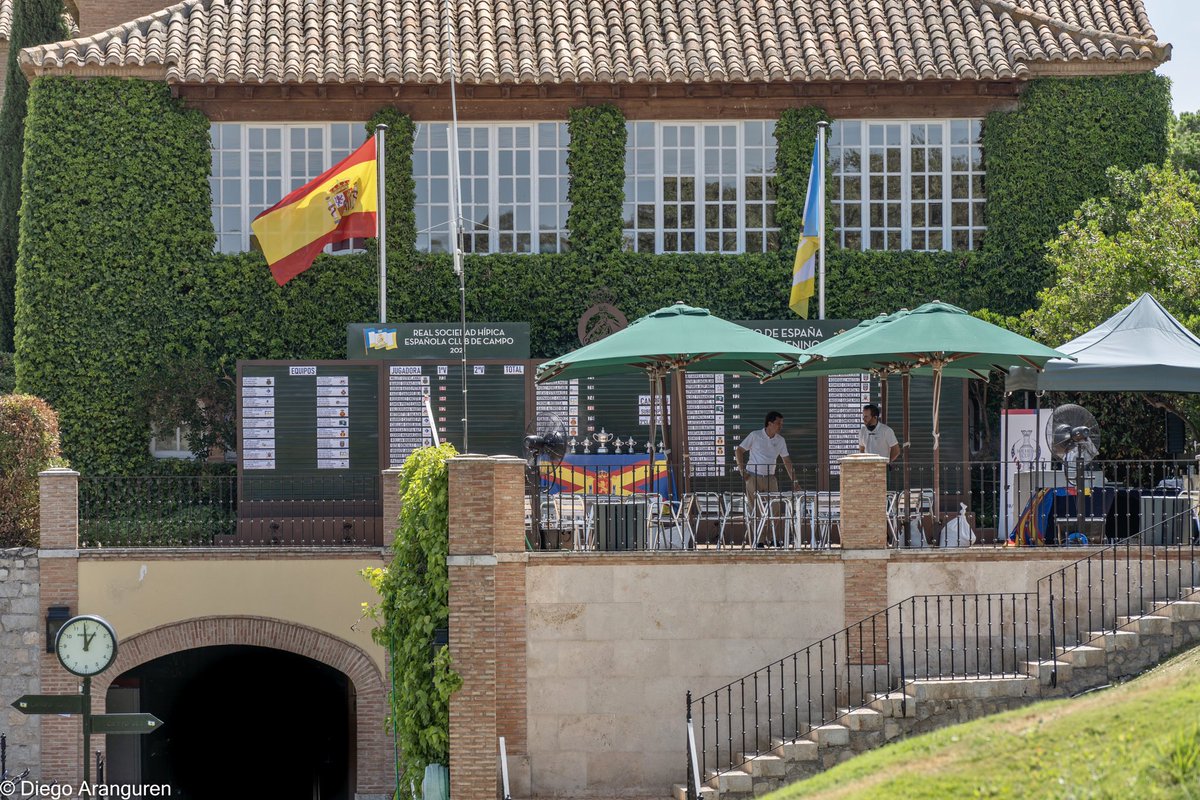 Brillante triunfo del Escorpión en el Cto. de España Interclubes, celebrado en la RSHECC. Gran segundo puesto del RCG de San Sebastián.
Enhorabuena a todos. <a href="/rfegolf/">rfegolf</a> <a href="/Fedgolfmadrid/">Real Federación de Golf de Madrid</a> <a href="/GolfEscorpion/">Club Golf Escorpion</a>