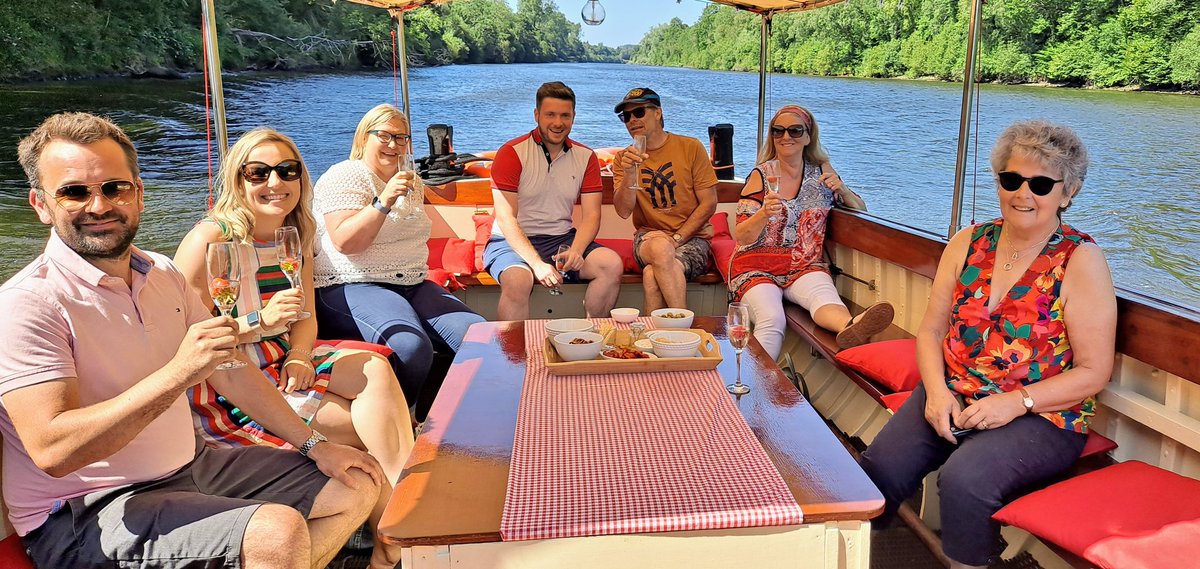 Fabulous guests enjoying a little glass of Prosecco on M.V.Kingfisher, another glorious day on the River Bann. #livingthedream #livingyourbestlife #causewaycoastandglens #riverbann #sunnydays #proseccoandnibbles #funinthesun