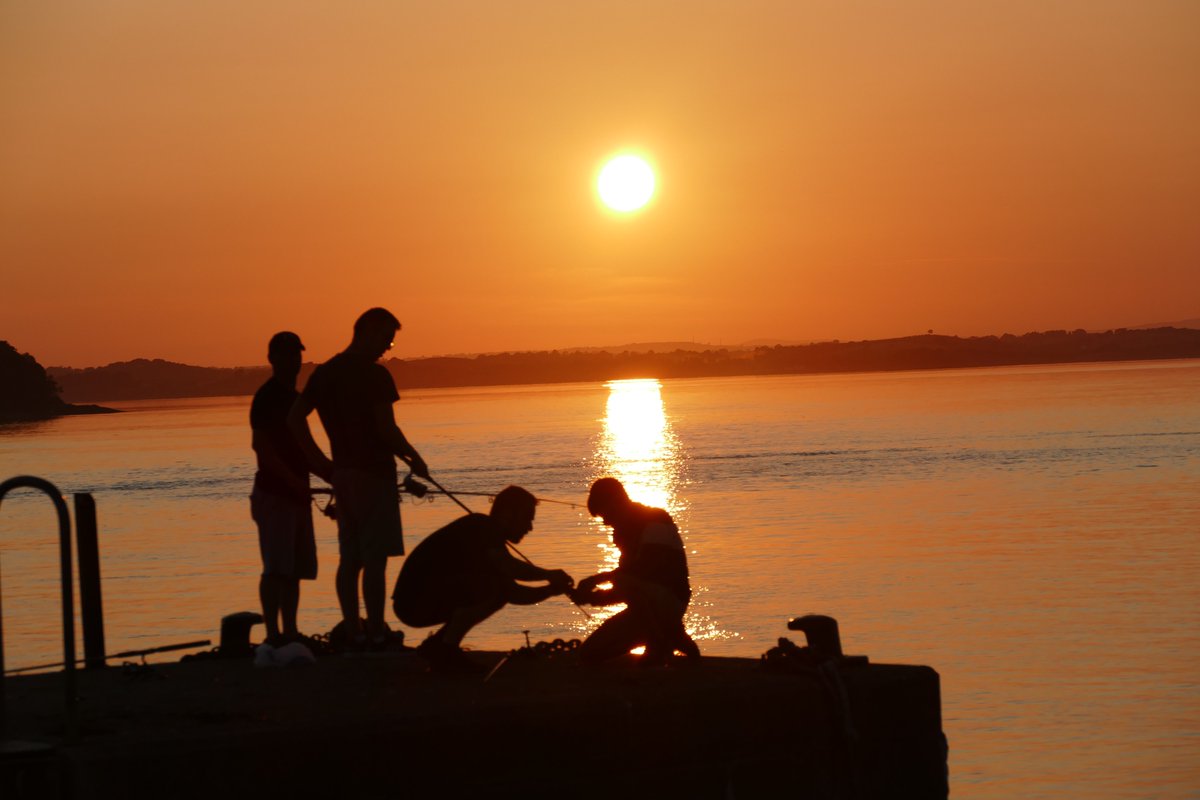 1karenmooney's tweet photo. Lovely to see these young lads out fishing tonight at #Portaferry #PeninsulaPause #ArdsPeninsula https://t.co/MSnCUSgABK
