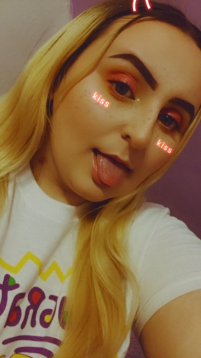 thatonecreativ1's tweet photo. I have been so happy lately! I’m so glad I found my special someone at last! 💕💕💕💕 #relationship #taken #makeupartist #makeup #Rugrats #beautiful #bbw #ThickGirlTwitter https://t.co/oXM9MsEj5s