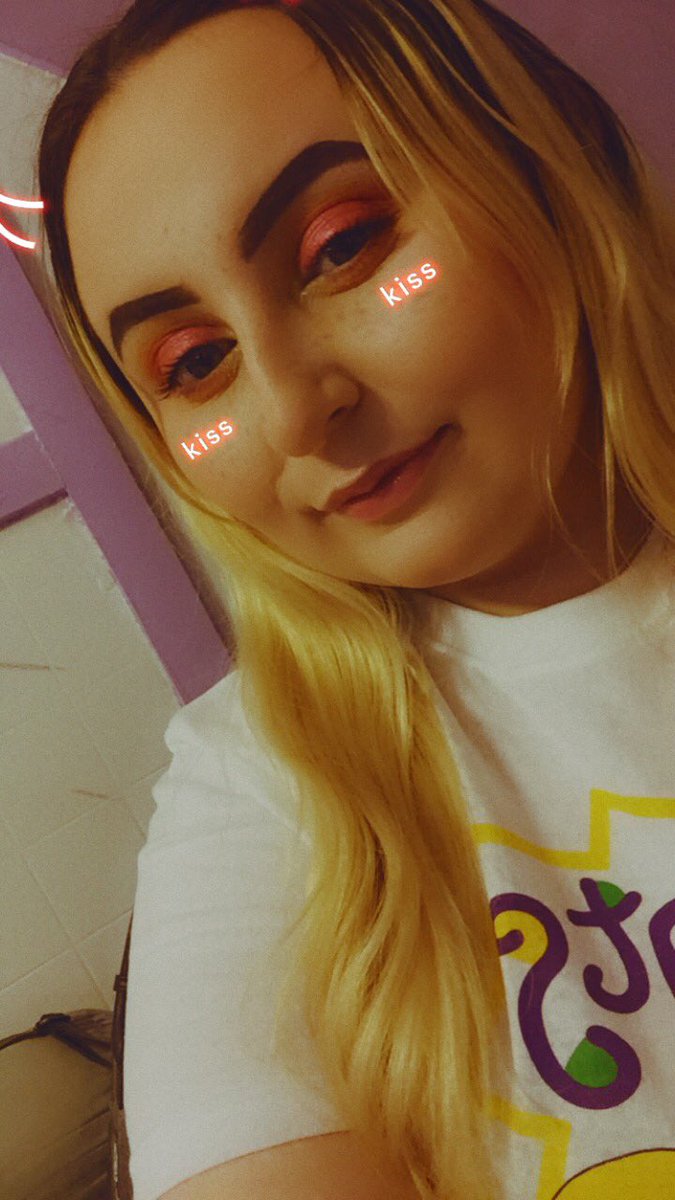 thatonecreativ1's tweet photo. I have been so happy lately! I’m so glad I found my special someone at last! 💕💕💕💕 #relationship #taken #makeupartist #makeup #Rugrats #beautiful #bbw #ThickGirlTwitter https://t.co/oXM9MsEj5s