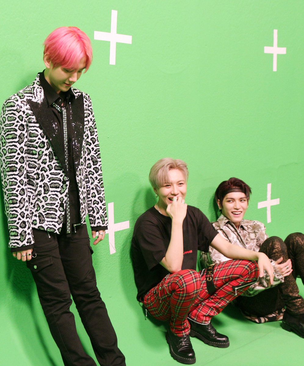 DakruoM_twt's tweet photo. ［Too Good To Be Kept  ⠀ 📂 ⦂ ⠀𝐃𝐚𝐤𝐫𝐮𝐨 𝐌 🤘］
⠀⠀ Throwback to Jop͜͡ping MV making.
 
#NAGISA #MISAKI #KENAI #HAYTHAM #NETVOR #CIRQUE
#DakruoM #DakruoMTheFuture https://t.co/9Psw6iEMp4