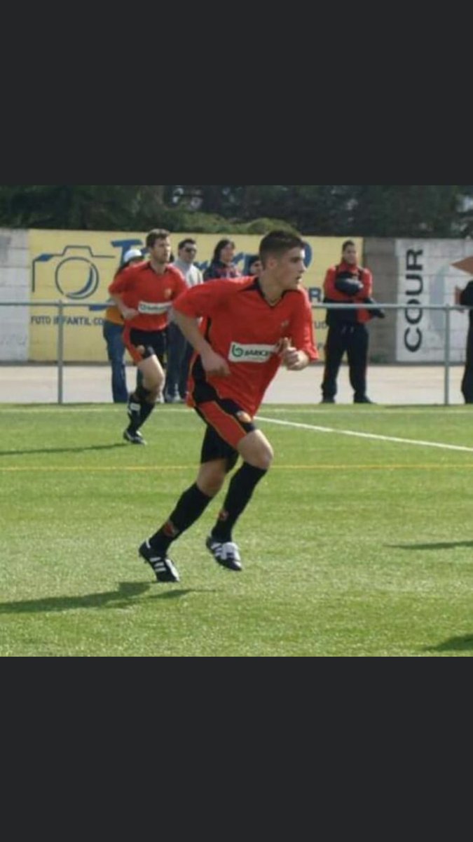 base_catalan's tweet photo. Y ahora... vamos a recordar a Antolí grillo, un amigo que lo perdimos a sus 19 años de edad... ex jugador de @UJabacTerrassa, @RipolletCF,@FCSantQuirze entre otros, un chaval que desprendía alegria y mucho fútbol, pocas palabras que decir, coincidí con él y era un grande! DEP... https://t.co/7BXBwFgbuF