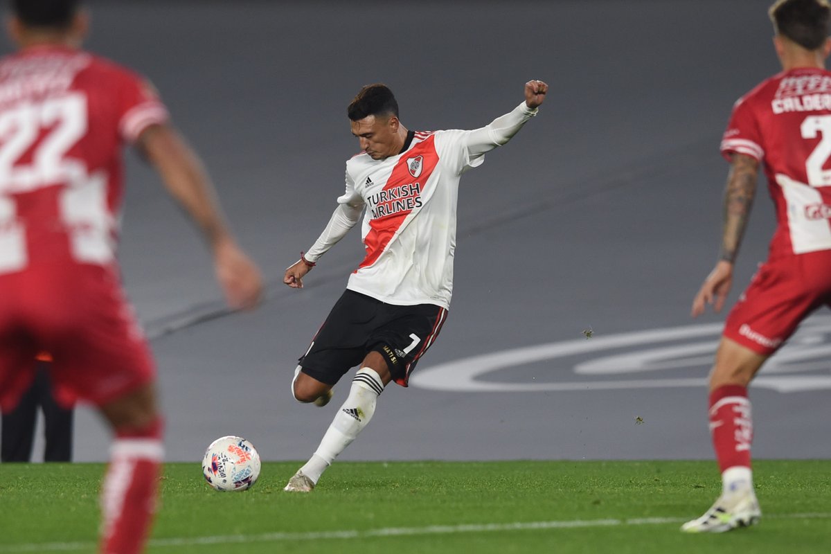 RiverPlate's tweet photo. ¡QUÉ GOLAZO! 🤯 https://t.co/xxLujXaR3B