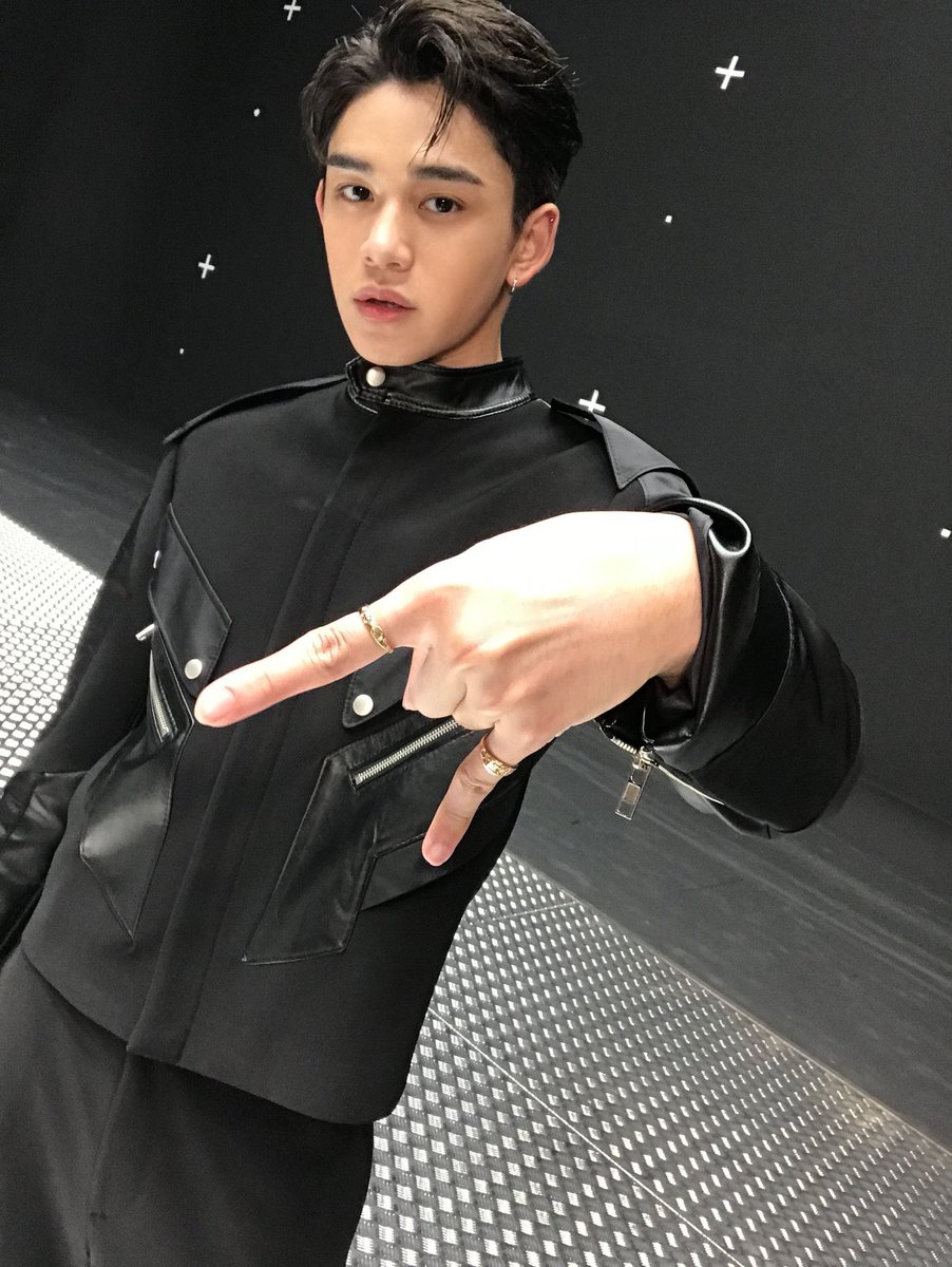 DakruoM_twt's tweet photo. ［Too Good To Be Kept  ⠀ 📂 ⦂ ⠀𝐃𝐚𝐤𝐫𝐮𝐨 𝐌 🤘］
⠀⠀ Throwback to Jop͜͡ping MV making.
 
#CIRQUE #MISAKI #NETVOR #KANEKI #HAYTHAM #NAGISA 
#DakruoM #DakruoMTheFuture https://t.co/LN38JAaJTj