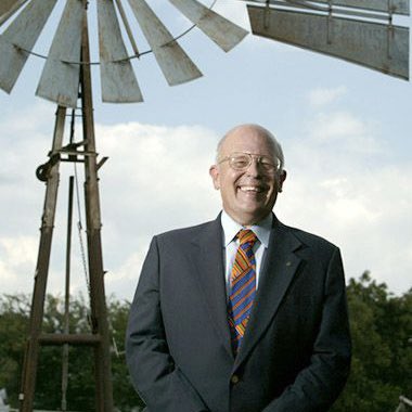 AlrightCast's tweet image. Dr. T. Lindsay Baker is one of the top historians on Texas in the early 1900s. 

Check out our episode on The Newton Boys to hear a fascinating discussion on the real life Newton Gang

🤠🤠🤠🤠

#JustKeepListenin