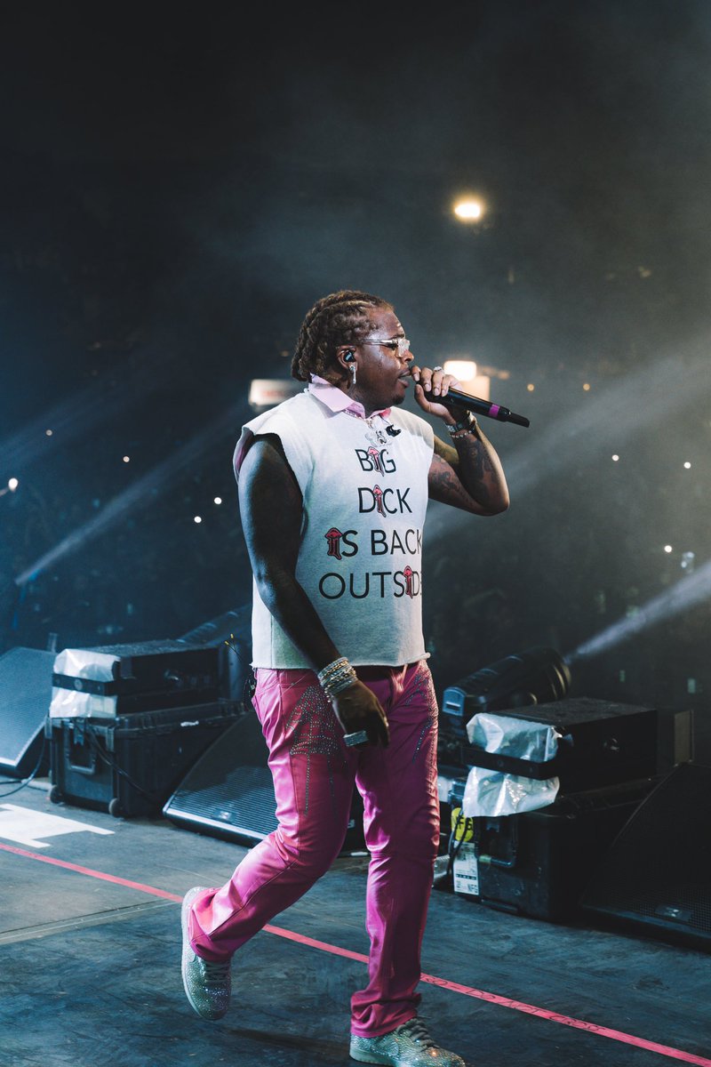 EditingNacsATM's tweet photo. Some photos I shot for Gunna last night at Rolling Loud Miami https://t.co/eq46olQCQe