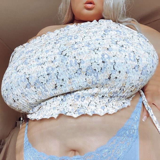 1 pic. Oh hello. https://t.co/uDQSx2GbQ5