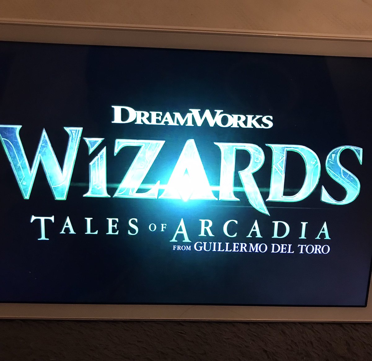 MusicVibes28's tweet photo. Watching episode 3 of #Wizards #TalesOfArcadia as need to catch up before watching the new film of #Trollhunters #RiseOftheTitans xx #colinodonoghue #douxie #fuzzbuckets #netflix #online https://t.co/ytWsbBR2K6