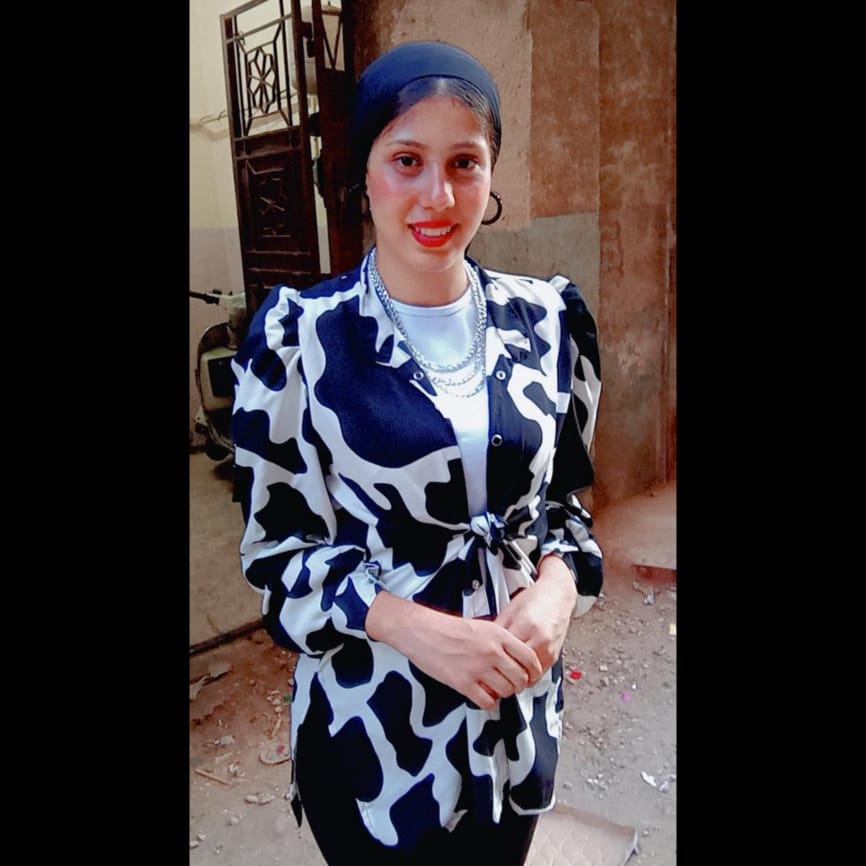 hamed_deda's tweet photo. أنـا لا أغطـي مكـان أحـد ولسـت بديلـة لأحـد إننـي الأولـى و الأخيـرة فـي أي مكـان أذهـب إليـه 💎🔥🤍 https://t.co/cNyzs4tT8r