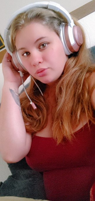 Game time 🖤 #gamergirl #thickgirl #gaming #sexy #tattoo https://t.co/5NwBTG2uOq<a href="/tag/gamergirl"class="tags">#gamergirl</a><a href="/tag/thickgirl"class="tags">#thickgirl</a><a href="/tag/gaming"class="tags">#gaming</a><a href="/tag/sexy"class="tags">#sexy</a><a href="/tag/tattoo"class="tags"><span>#tattoo</span></a>