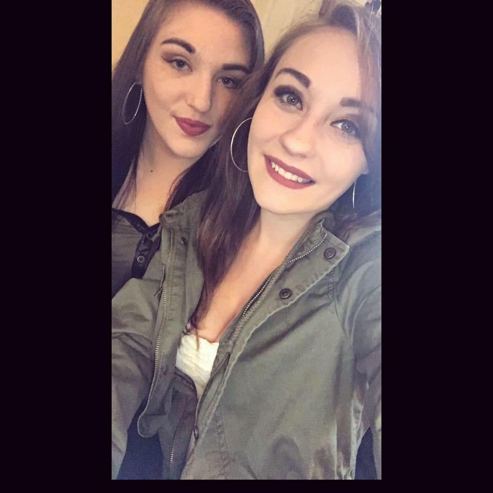 _bri_d's tweet photo. A whole year without you both. I miss you everyday 🤍 https://t.co/injZZ2koLp