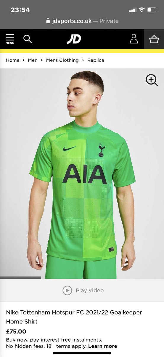 Am i the only one who’s noticed that Liverpool and Spurs have the exact same goalkeeper kit? #LFC #Spurs