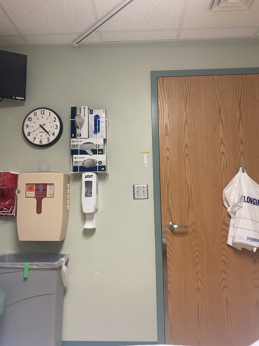 CapitalisticPig's tweet photo. Back in ER. Pieces of the 17 mm kidney stone that was surgically blasted away last week somehow fused back together as the pieces were making their way out of my kidney. I’m now in the process of passing a newly formed 12 mm stone through my 6mm urethra 😩🤢. #worstpainever https://t.co/SyaRR7jgFv