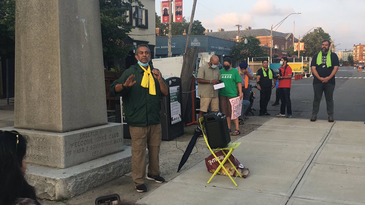beenasarwar's tweet photo. At street corners men sitting with spades and tools “hire me” are displaced farmers #India. All they want to do is feed their families, feed you - Somnath #BostonWithFarmers #SomervilleMA #foodjustice https://t.co/P5zeyKFgPK