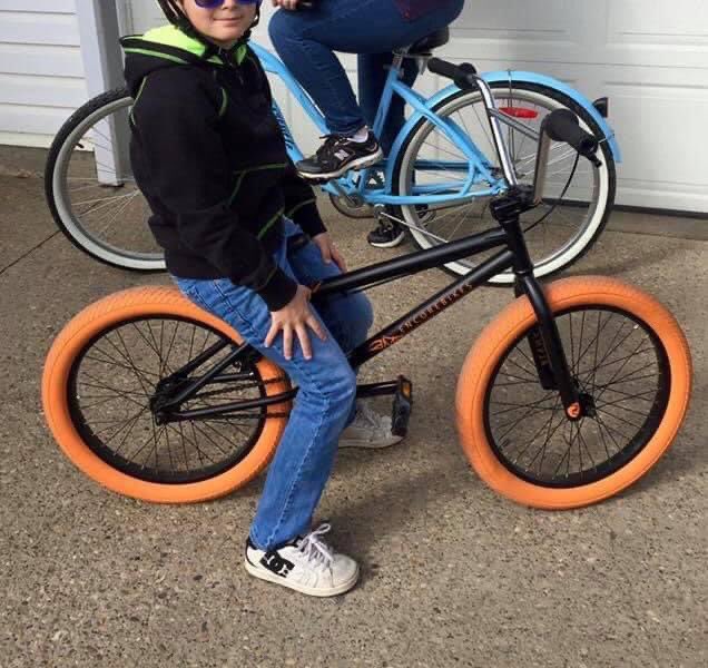 A boy in #StAlbert had his bike- that he bought with his own money saved up- stolen from the front of his house. They cut through the lock.
If you see this bike posted for sale anywhere, please report it.