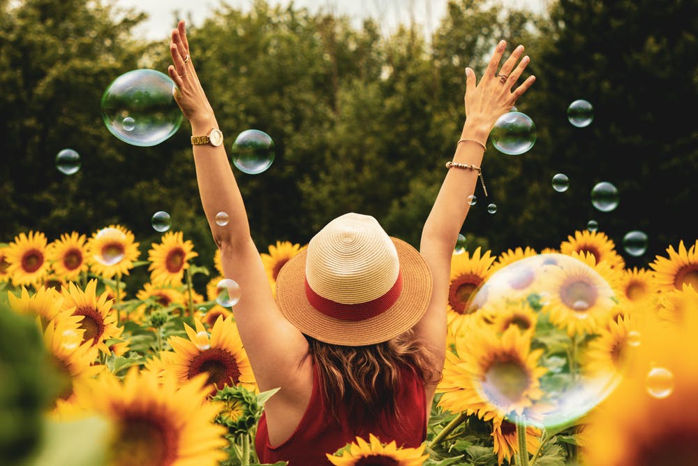 LoriShemek's tweet photo. “When you finally learn that a person’s behavior has more to do with their own internal struggle than you, you learn grace.” 

~Allison Aars

#mondaymotivation #lifesuccess #quotes #weekahead https://t.co/C5cRTNyePW