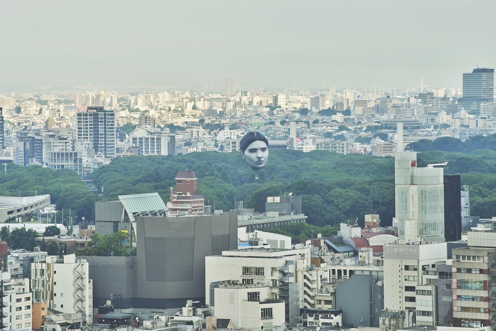 巨像bot tweet media