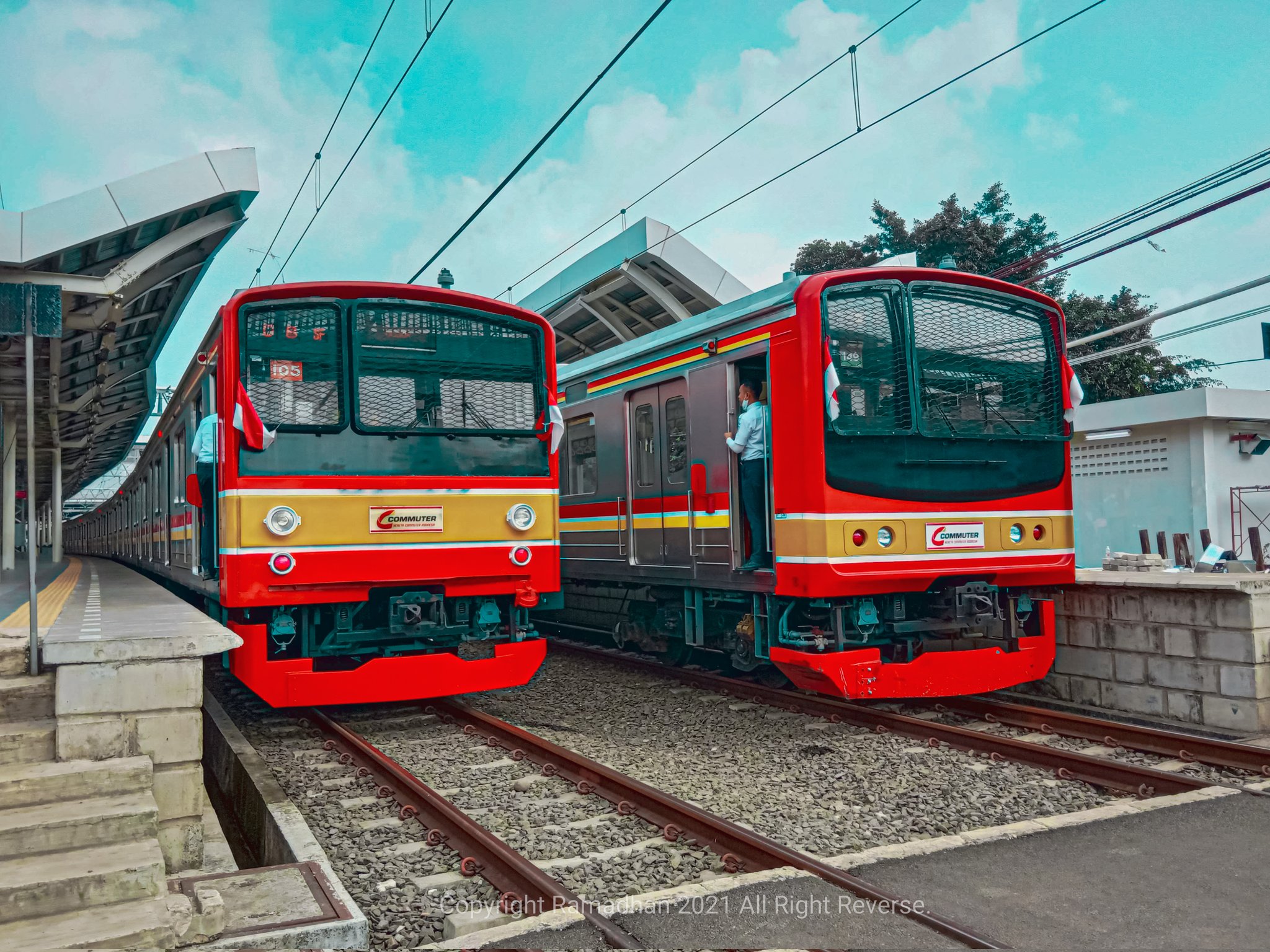 卸売 JR東日本 武蔵野線 205系M26編成 ジャカルタ実物幕紅葉柄