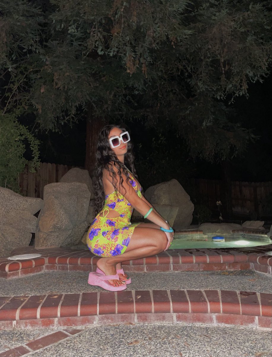 ⋆ tori ⋆ tweet media