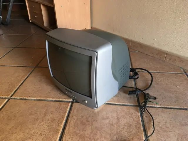 aXoZerr's tweet photo. Se vende tele con Smart TV. Interesados al MD

Solo gente seria https://t.co/gCAp82PX4i