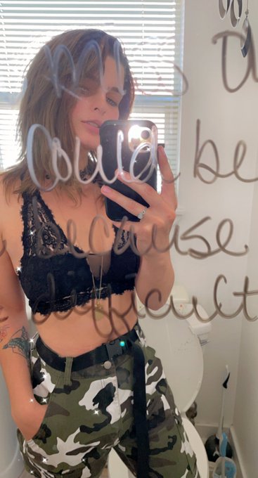 Don’t make me flex on these hoes 😜❤️🥵 #tgirlfantasy #tgirl #body #GroobyGirl #bodypositive https://t