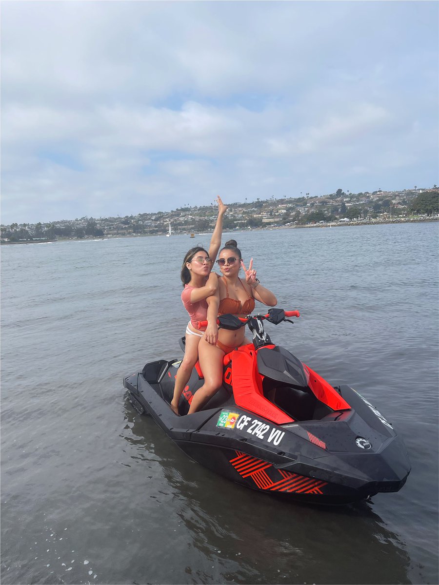 nanessssa's tweet photo. Ridin a wave 🌊 #myrida #hotgirlshit https://t.co/qNRi267QIp